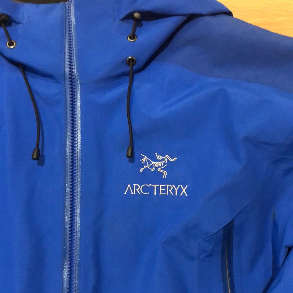 Men’s Arcteryx theta AR